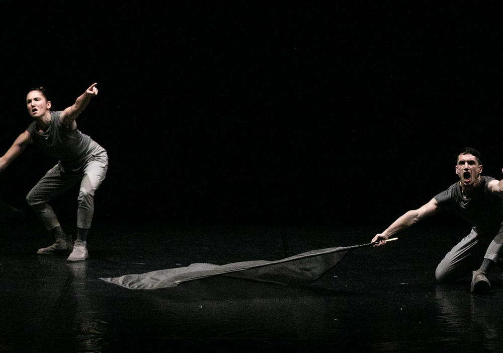 Obra de danza A E R E A en el Hall central del Centro Cultural La Moneda