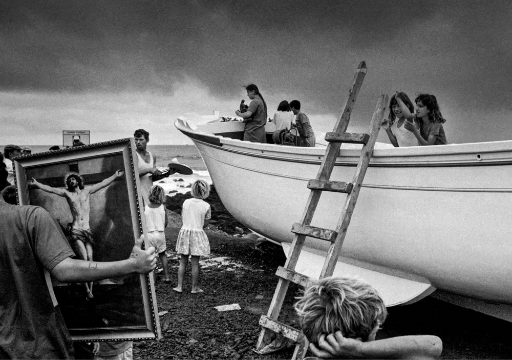 Fotografías de festivales chilenos en la exposición Remanencias locales