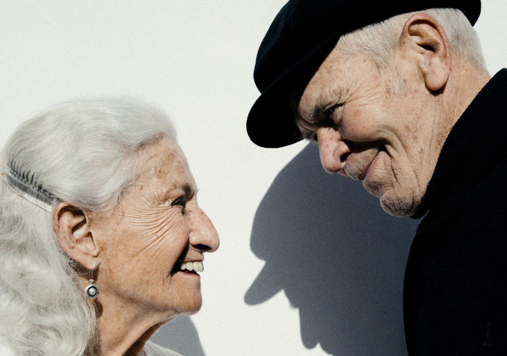 Eduardo Barril y Luz Jiménez en escena durante la obra de teatro en el Teatro Camino